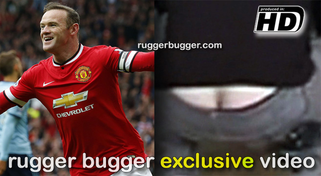 WAYNE ROONEY SHOWS HIS ARSE! 